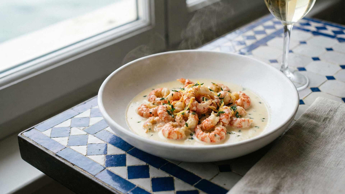 Poêlée d'Écrevisses à la Crème et au Vin Blanc