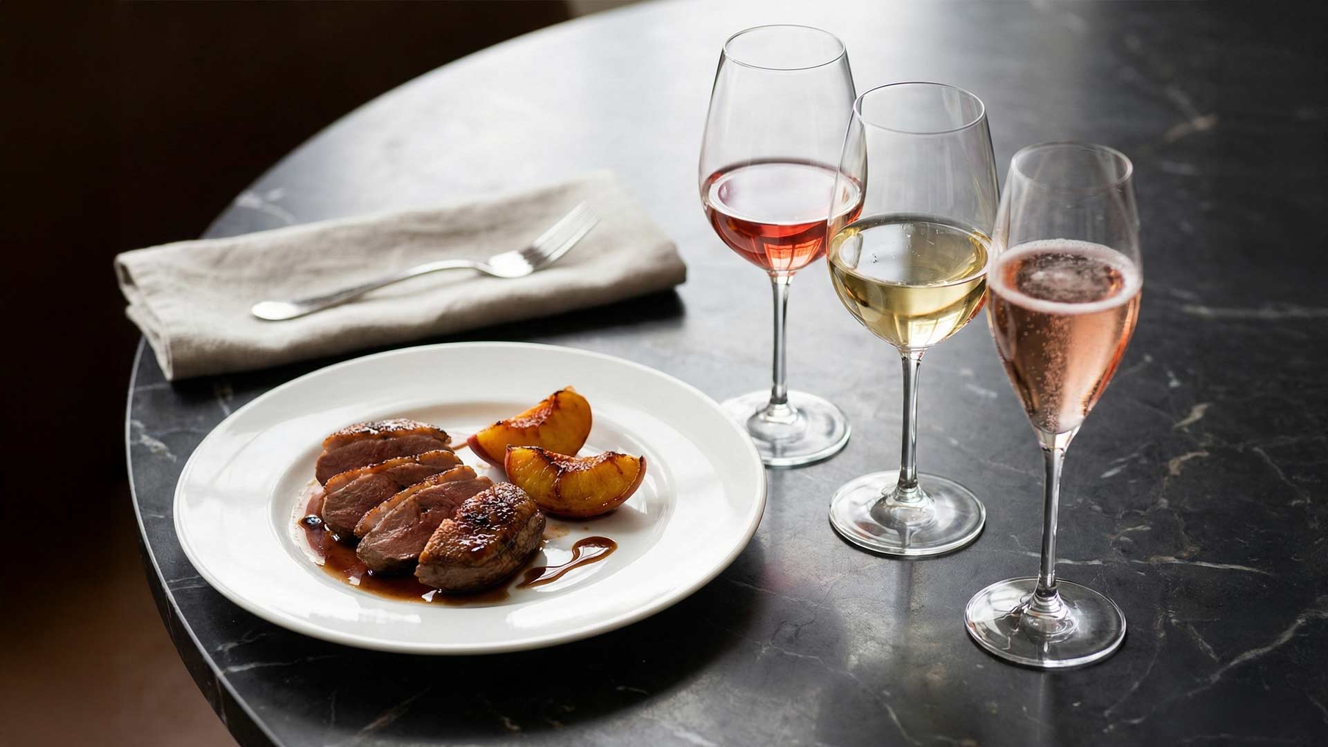 Quel vin avec des magrets de canard aux pêche