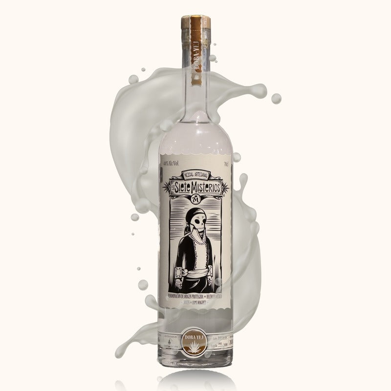 Los Siete Misterios Mezcal bouteille