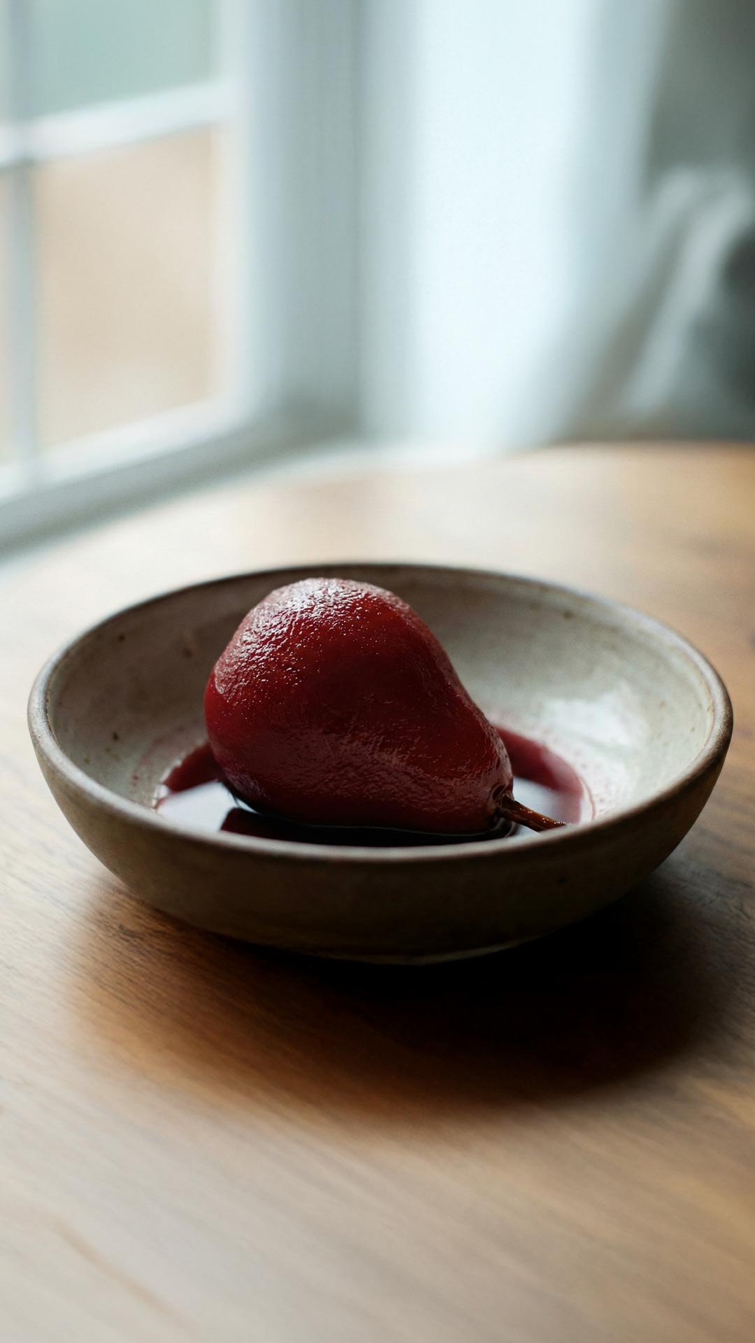 Poire pochée au vin rouge mobile