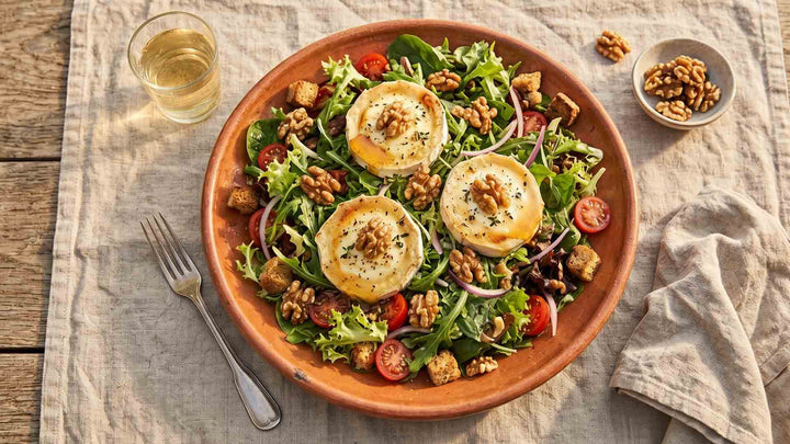 Salade de chèvre chaud au miel et noix